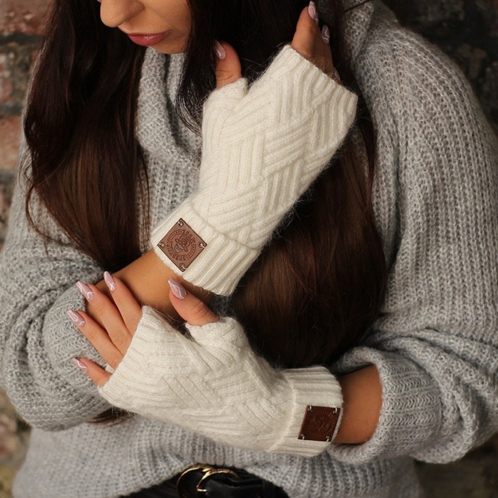 Women’s Soft Cashmere Knit Fingerless Gloves, Cream